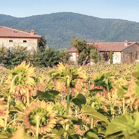 Tuscan Escape For Families Apartment